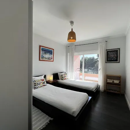 Gracious In With Pool, Apartment Cascais