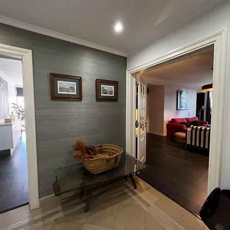 Gracious In With Pool, * カスカイス