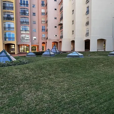 アパート Gracious In With Pool, *