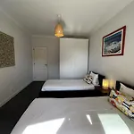 Gracious In With Pool, Apartamento *